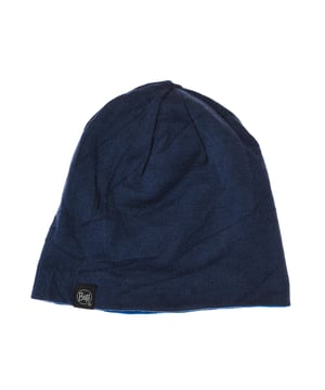 Gorro Reversible Buff.
Gorro casual, versátil y adaptable a todas tus necesidades.
Complemento ideal para proteger del frio.
Espíritu eco, diseño BUFF y tecnología avanzada para deporte o el día a día.
Reversible y con gráficos de la marca.
 Medidas: 23 x 23 cm.
 Composición: 100% Poliéster.
 Cuidados:
Lavar a mano.
No utilizar lejía.
Utilizar plancha temperatura máxima 110º.