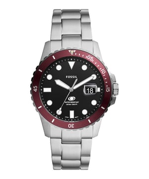 This Fossil Fossil Blue Analogue Watch for Men is the perfect timepiece to wear or to gift. It's Silver 42 mm Round case combined with the comfortable Silver Stainless steel watch band will ensure you enjoy this stunning timepiece without any compromise. Operated by a high quality Quartz movement and water resistant to 10 bars, your watch will keep ticking. Elegant and fashionable watch that is suitable for the daily life of every Men. This Analogue watch has a calendar function: Date , Luminous Hands and Luminous Numbers High quality 21 cm length and 22 mm width Silver Stainless steel strap with a Fold over with push button clasp Case diameter: 42 mm,case thickness: 11 mm, case colour: Silver and dial colour: Black