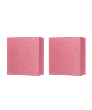 Barra limpiadora facial antiedad enriquecida con polvo de flor de rosa centifolia para una experiencia de cuidado de la piel natural y orgánica. Esta fórmula limpia e hidrata suavemente la piel, dejándola suave, radiante y sana. Sin productos químicos agresivos, favorece un cutis calmado y luminoso.