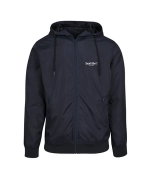 Heren jack van het merk Ballin Est. 2013. Het windjack is gemaakt van hoogwaardig polyester, en heeft een normale pasvorm.  Modelnaam: WindjackCategorie: heren jasMaterialen: polyester, nylonKleur: blauw