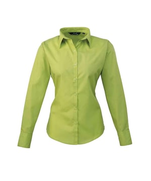 65% Polyester, 35% Katoenpopeline. Ontwerp: Eenvoudig. Bevestiging: Knop. Halslijn: Collared. Hem: Gebogen. Manchet: Dubbele knoop. Mouwtype: Met lange mouwen. Rugnaden, Bustenaden, Dubbel gevouwen naden, Onderhoudsvriendelijk, Geparelde knopen. Passend: Gemonteerd. 105gsm. Duurzaamheid: Amfori, BSCI, REACH, Sedex, WRAP Gecertificeerd.