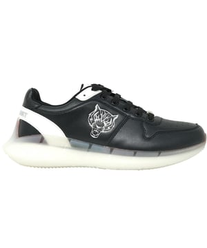 Plein Sport Silver Tiger Logo Black Sneakers. Treten Sie in diese raffinierten Plein Sport Logo Black Sneakers ein, um Ihren Alltagslook aufzuwerten.�. Low Cut Sneaker, Plein Sport Black Turnschuhe. Gummisohle, Obermaterial 100% Leder. Gebrandetes Tiger-Logo entlang der offenen Seite. Stil: SIPS1008 99