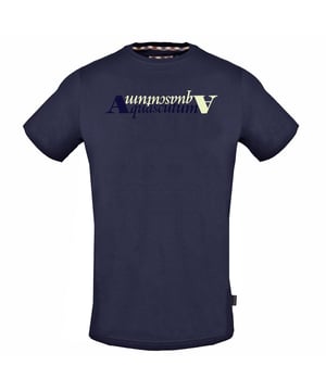 Aquascutum Reflection Logo marineblauw T-shirt. Aquascutum Reflection Logo marineblauw T-shirt. Ronde hals, korte mouwen. Stretch pasvorm 95% katoen 5% elastaan. Normale pasvorm, valt normaal qua maat. Stijl TSIA25 85