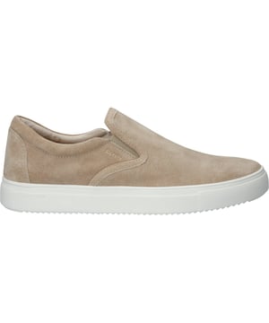 Zeg vaarwel tegen traditionele veterschoenen en verwelkom moeiteloze stijl met de elastische opening van Connor. Glijd snel in deze strakke Blackstone slip-on sneakers terwijl je er toch verfijnd uitziet. Vervaardigd met de rubberen zool van Blackstone, zorgt Connor voor een hele dag comfort met flexibiliteit. De gewatteerde enkelrand garandeert een nauwsluitende pasvorm en voorkomt ongemak. Het subtiele Blackstone-logo voegt verfijning toe zonder te opzichtig te zijn, waardoor deze sneakers perfect zijn voor elke gelegenheid.