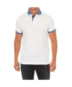 Short sleeve polo.
 Lapel collar with ribbed finish.
 Half button closure on the front.
 Sleeves with ribbed finish.
 Personalized embroidery by the firm, on the upper side.
 Comfortable and breathable fabric.
 Seams seen in tone.
 Composition: 100% cotton
 Care:
- Wash maximum at 30ºC.
 - Iron at medium temperature, max. 110ºC.
 - It is not allowed to use a dryer.
 - Do not use bleach.
 - Does not support dry cleaning.