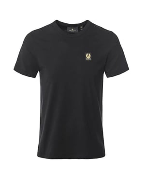 This Belstaff Mens Cotton Logo T-shirt in Navy is crafted in a featherweight cotton jersey, the simple tee offers a breathable and soft handle. Featuring a classic crew neck and short sleeves, with the Phoenix patch adding iconic detail.

100% Cotton Jersey
Featherweight
Crew neck
Short sleeve
Phoenix patch to chest