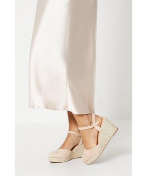 Clever details and good design make the Rebekah's the perfect summer footwear. Boasting espadrille-like flatform heels for added comfort and fastened with a side buckle for ease of wear. Style: Rebekah Peep Toe Wedges.  Ideal for: Casual.  Fit: Regular.  Heel height: Over 9cm/3.5".