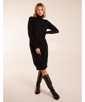 Comfy and seriously cute, meet the jumper dress you'll want to wear on repeat! Team with chunky boots for the ultimate look this season!