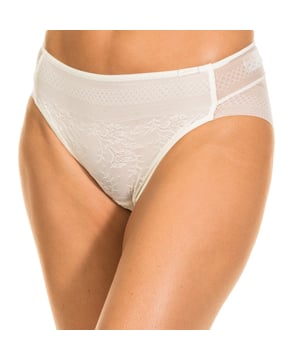 Magic Band pantyhose Janira 
 Crude Color 
 Elastic waistband, with fabric label detail and the name of the signature embroidered on the side. 
 Semitransparent lace fabric, throughout the design. 
 Soft and adaptable fabric. 
 Fabric like and breathable, leaves no marks. 
 Inner lining 
 Seams seen in tone. 

 Composition: 88% Polyamide. - 12% Elastane. 

 Care: 
 - Wash at max. 30º temperature. 
 - Do not use bleach. 
 - Do not use dryer. 
 - Do not iron. 
 - Do not dry clean.