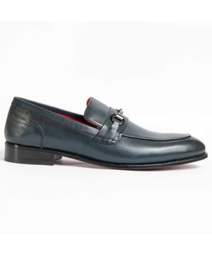 Purapiel, 10 years warranty. Classic moccasin for men. Made in 100% natural leather, Chrome VI free. High quality materials. Stitched leather sole. Padded insole. Manufactured by other brands for our brand.