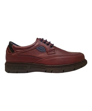 Schuh mit Schnürverschluss, der auf der gesamten Oberfläche genäht ist. Er hat eine bequeme Air System-Sohle und eine rutschfeste Sohle.