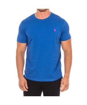 Camiseta de manga corta U.S. POLO ASSN.
Cuello redondo con acabado acanalado.
Logo de la marca bordado en el frontal superior lateral.
Costuras vistas a tono.
 Composición: 100% Algodón
 Cuidados:
Lavar a temperatura máxima 30º.
Planchar a baja temperatura.
No usar lejía.
No usar secadora.
No lavar en seco.