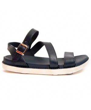 Sandalia casual para mujer. Calce cómodo. Plantilla acolchada. Suela antideslizante. Cosido reforzado. Fabricado por otras marcas para nuestra marca.
