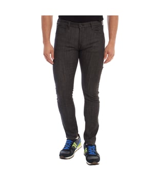 Emporio Armani pants with a five-pocket design that combines style and functionality.

 With a slim fit that enhances the silhouette without being skinny, these pants offer comfort and modernity in one piece.

 It features a button and zip closure that adds a classic touch.

 The brand's logo is featured on an elegant patch on the waistband hem and on a metal detail on one of the back pockets, underlining the authenticity and sophistication of Emporio Armani.
 Composition: 88% Cotton, 8% Elastomultiester, 4% Elastane
 Care:
- Machine wash on gentle cycle.
 - Use similar colors in the wash.
 - Avoid the use of bleaches.
 - Dry at low temperature in the dryer.
 - Iron at low temperature.
 - Do not dry clean.
