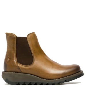 Las botas Chelsea de piel Salv195 para mujer de Fly London de la línea Sminx ofrecen un diseño elegante y práctico para el día a día. Con un estilo sin cordones, estas botas están confeccionadas con parte superior de piel de primera calidad, forro de microfibra y una cómoda plantilla de microfibra. La duradera suela de goma TR garantiza un soporte duradero, mientras que el tacón de cuña de 3,5 cm añade la altura justa para una elevación sutil. Perfectas para combinar con conjuntos informales o semiformales, estas botas Chelsea combinan comodidad y estilo atemporal. Parte superior: piel, forro: microfibra, plantilla: microfibra, suela: goma TR, altura del tacón: 3,5 cm, estilo sin cordones.