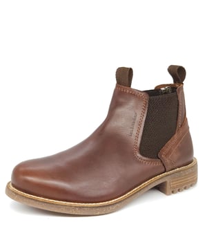 A modern take on a traditional design, the Merton Chelsea Boot features classic stretch panels alongside front and rear loops for a style that slips on with ease. While signature stitching and a chunky block heel complete the look.