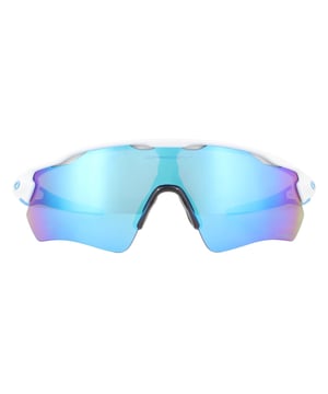 Lunettes de soleil Oakley PATH RADAR EV OO9208-57 POLIÉ PRIZM WHITE PRIZM SAPPHIRE Après des décennies de recherche avec les athlètes de premier plan du monde Oakley a amélioré leur gamme radar classique ici avec un champ de vision étendu à partir d'une lentille plus haute et a également amélioré la ventilation et a ajouté plus d'Unobtanium pour mieux pour mieux saisir. Les optiques à haute définition continuent de fournir une clarté de la vision et les dernières couleurs d'objectif telles que la gamme Prizm donnent une amélioration supplémentaire.