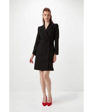 Our sizes run large, we recommend you to prefer one size smaller. Cruve jacket dress is in the form of a dress and has a design that mimics the closing style of the jacket. Black, noble, stylish and timeless color. Suitable for both day and night activities, it is an excellent option for every season and every situation. A black cruise jacket dress offers a wide range of use from work to special events. Heels can be combined easily with shoes or flat shoes. Cruve design offers both a classic and modern aesthetics. Combined with black color, it is suitable for both daily and special activities.
