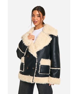 Wrap up in the latest coats and jackets and get out-there with your outerwearBreathe life into your new season layering with the latest coats and jackets from boohoo. Supersize your silhouette in a padded jacket, stick to sporty styling with a bomber, or protect yourself from the elements in a plastic raincoat. For a more luxe layering piece, faux fur coats come in fondant shades and longline duster coats give your look an androgynous edge.