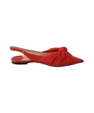 Gloednieuw met labels stofzak en schoenendoos
  100% authentieke Jimmy Choo platte schoenen
  Model: Chilli Annabell platte nap leren platte schoenen
  Kleur: Rood/Chili
  Materiaal: 100% nappaleer
  Ontwerp met spitse neus voor een verfijnde look
  Pl