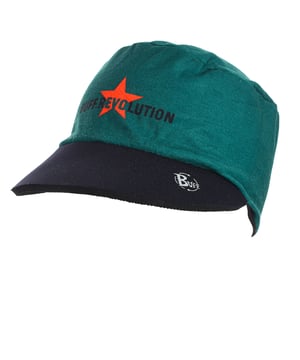 Gorra infantil con visera , ofrece una protección solar eficiente con todas las características básicas y una variedad de estilos para elegir.
Diseño REVOLUTION.
Ajuste cómodo, apto para el uso diario, para una comodidad extrema.
Diseño reversible con visera de goma.
 Composición: 95% Poliéster, 5% Elastano
 Cuidados:
Lavar a mano.
No usar lejía.
No permite el uso de secadora.