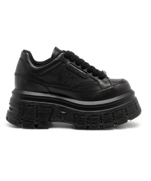Las zapatillas de plataforma Chunky de Windsor Smith combinan estilo y comodidad sin esfuerzo. Con un diseño con cordones y detalles del logotipo de Diamante Windsorsmith, estas zapatillas añaden estilo a cualquier look. Perfectas para el uso diario, la suela de cuña ligera con tacos garantiza durabilidad, mientras que la línea superior acolchada y la plantilla interior contorneada ofrecen comodidad durante todo el día. Parte superior de piel de vaca Forro sin piel Suela de cuña ligera con tacos de PU Plantilla interior contorneada de PU suave Puntera redondeada Línea superior acolchada Altura de la plataforma: 5,6 cm Altura del tacón: 7,5 cm