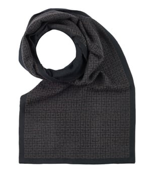57% lana, 43% lana virgen; bufanda de Givenchy; Modelo: GV4518J4430; Mano de obra de alta calidad; 100% lana suave; Dimensiones (cm): 178 x 48; Detalles del logotipo de Givenchy.