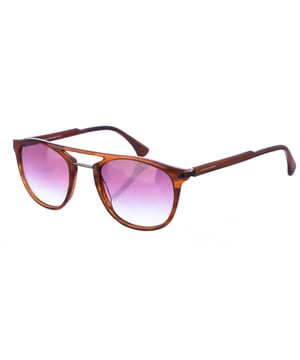 Gafas de sol Armand Basi con montura de acetato.
 Color Habana
 Forma ovalada.
 Lentes de color Marrón degradado
Patillas en acetato
 Nombre de la marca grabado en la lente.
 100% Protección UV. 
 Incluye una funda de tela de protección.
Los colores reales del producto pueden variar ligeramente con respecto a los colores que muestra su monitor.
 
 Medidas  Ancho lente: 54 mm. Puente: 23 mm. Patillas: 145 mm.
 
 Limpiar las gafas con agua y jabón (neutro).
 - No utilice paños sucios o abrasivos, que puedan alterar las características de los filtros.
 - Utilice solo accesorios y repuestos originales.