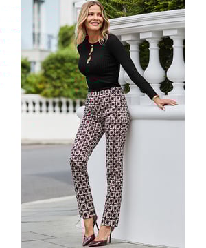 Treat your topsCut to a chic cigarette silhouetteAnkle-skimming hem that looks great with flats or heels Splashed with a standout geo print Style with chic shirts or fitted knits for the 9-5Dress them down with a chunky roll neck on weekendsInside leg to fit: Short 29" | Regular 31" | Long 33"