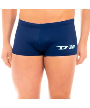 Diesel men's boxer swimsuit. 
 Color blue 
 Elastic waistband adjustable by laces. 
 Custom print by the firm, on the side of the front. 
 Inner lining. 
 Seams seen in tone. 

 Composition: 
 78% Polyamide - 22% Elastan 

 Washing instructions: 
 - Wash at max. 30th. 
 - Do not bleach. 
 - Allows dry cleaning. 
 - Do not iron. 
 - Do not use dryer. 

 Composition: 78% Polyimide, 22% Elastane
 Care:
Wash at max temperature 30º.
 - Do not use bleach.
 - Allows dry cleaning.
 - Do not iron.
 - Do not use dryer.