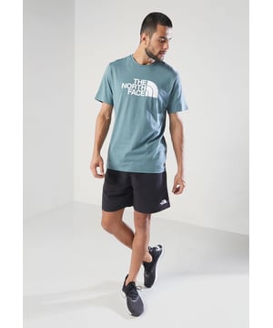 The North Face Mens Short Sleeve Easy Tee.     
Pressed Plastisol Print at Front.     
The North Face Logo on the Back of the Shoulder.     
Classic Length Short-sleeve T-shirt With Crew Neck.      
100% Cotton.     
Machine Washable (Please See Care Label).     
The North Face Mens T Shirt TNF Short Sleeve Crew Neck Cotton Casual Easy Tee.