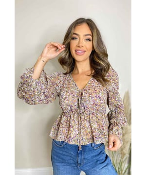 A girl can never have too many cute tops! Our Honee Mustard blouse can be styled with our blue mom jeans or dressed up with our coated jeans.