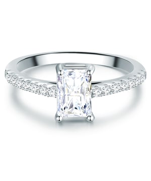 Are you looking for an exquisite engagement ring? This solitaire ring of the 1934 manufactory is a guarantee for an enthusiastic "yes" of her loved ones! An opulent, angular zirconia-solitary in brilliant cut becomes an incomparably sparkling eycatcher. Luxurious extra is the ring rail in the memoire ring design, which is half-coated with zirconia stones. Rhoding protects the ring made of high -glossly polished 925er protected from starting. A glamorous accessory that is not only an affordable alternative to expensive diamond rings, but is also often worn after the wedding!