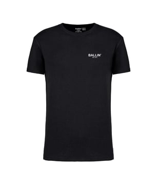 Camiseta de hombre de la marca Ballin Est. 2013. Las camisetas de Ballin Est. 2013 están hechas de algodón 100% orgánico, y tienen un corte regular. El suave algodón proporciona una gran comodidad.  Marca: Ballin Est. 2013Nombre del modelo: Backprint Dope ShirtCategoría: camiseta de hombreMateriales: algodón orgánicoColor: negro