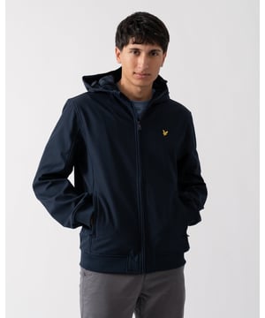 Mantengase comodo y con estilo con la chaqueta azul marino de la marca Lyle & Scott. Confeccionado con 100 % poliester, este abrigo se ajusta a la talla real y presenta el logotipo de la marca Lyle & Scott en el pecho. !Hacer una declaracion nunca se vio ni se sintio tan bien!, Chaqueta azul Lyle & Scott, Hecho en China, 100% poliester, Logotipo de la marca en el pecho, Corte estandar, Se ajusta a la talla real, Insignia de la marca en el frente izquierdo del pecho., Abrigo azul marino