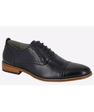 A classic wardrobe staple, Goor presents these Macon men's brogues, presented with intricate stitching and punch hole detailing for a timeless look sure to impress, and combined with a secure lace fastening and durable outsole.- PU upper
- Intricate stitching and punch hole detailing
- Secure lace fastening
- Wood Effect Resin Sole