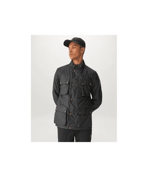 Crafted from 6 oz. waxed cotton, the Fieldmaster jacket in Black features Belstaff's signature slanted map pocket and internal drawstring at the waist so you can perfect the fit. Re-wax to keep it water and wind repellent.

&nbsp;
Breathable material and underarm ventilationFour front pockets and one internal pocketSnap and one-way zip fasteningsSignature Belstaff check cotton twill liningHigh collar with adjustable throat latchReinforced shoulder and elbow panelsExterior: 100% CottonBody lining: 100% Cotton. Sleeve lining: 100% ViscoseProduct ref: 100034




71050524