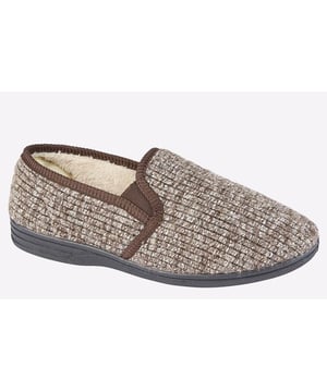 Keep feet warm and cosy this season with these Zedzzz Keith slippers, presented with a soft fleece thermal lining, a twin gusset opening for slip on wear, and a classic ribbed design.
- Knitted Textile
- Thermal fleece lining
- Twin gusset for slip on wear
- Textile Covered Sole