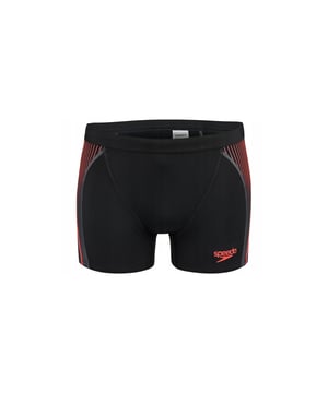 Perfect for going to the pool as well as holiday trips and activities on the beach. The fast-drying, sun-protective (UPF 50+) Endurance+ fabric is highly chlorine-resistant, so the swim trunks retain their original colours for a long time and resist deformation. 
Advantages: 
- Universal cut and colours 
- Soft and pleasant to use fabric 
- Perfect fit to the body 
- Higher resistance to chlorine compared to standard materials 
- Protection against solar radiation - UPF 50+ 
- Delicate seams that do not cause irritation and discomfort 
- Elastic welt and drawstring at the waist make it easy to adjust to the figure