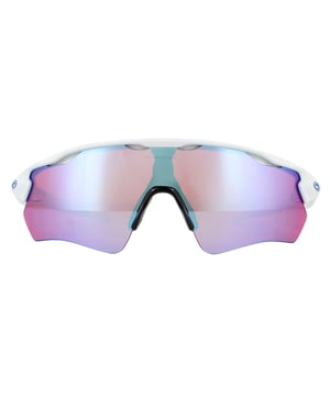 Oakley Zonnebril Radar Ev Pad OO9208-47 Gepolijst Wit Prizm Snow Sapphire Iridium Na tientallen jaren van onderzoek met de toonaangevende atleten Oakley heeft hun klassieke radarbereik hier verbeterd met een uitgebreid gezichtsveld van een grotere lens en ook verbeterde het ontluchten en ook meer UNOBtanium verbeterde voor betere grip. High Definition-optica blijven duidelijkheid van de visie en de nieuwste lenskleuren zoals het PRIZM-assortiment verdere verbetering.
