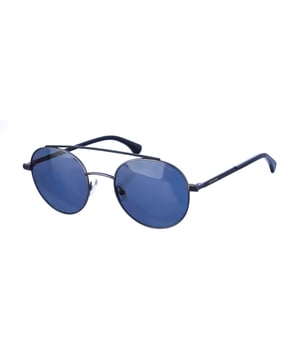 Gafas de sol Armand Basi con montura de metal.
 Color Negro
 Forma ovalada.
 Lentes de color Negro
 Patillas metalicas y acabado en acetato.
  Nombre de la marca grabado en la lente.
 Polarizada. 
 Incluye una funda de tela de protección.
Cristal antirreflejo.
Los colores reales del producto pueden variar ligeramente con respecto a los colores que muestra su monitor.
 
 Medidas  Ancho lente: 55 mm. Puente: 21 mm. Patillas: 145 mm.
 
 Limpiar las gafas con agua y jabón (neutro).
 - No utilice paños sucios o abrasivos, que puedan alterar las características de los filtros.
 - Utilice solo accesorios y repuestos originales.