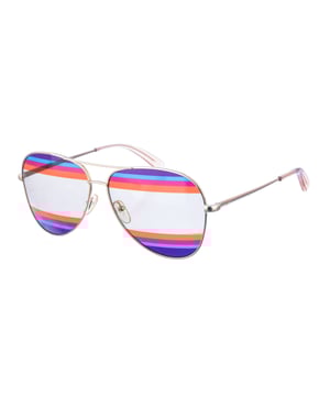 Gafas de sol con montura metálica.
Forma ovalada, estilo aviador.
Detalle de franjas multicolor en la parte superior de la lente.
Patillas metálicas a tono, con el nombre de la firma grabado, y acabadas en acetato.
100% Protección UV.
Cristales antirreflejo.
Incluye: Todos nuestros productos se envían en el interior de su estuche original.
 Medidas: Medidas  Alto lente: 52 mm. Ancho lente: 60 mm. Puente: 13 mm. Patillas: 140 mm.
 Composición: Metal
 Cuidados:
Limpiar las gafas con agua y jabón.
- No utilice paños sucios o abrasivos, que puedan alterar las características de los filtros.
- Utilice solo accesorios y repuestos originales.