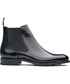 Mens black Loake boundary boots, manufactured with leather and a rubber sole. Featuring: leather insock, goodyear welted and rubber sole.