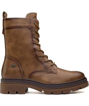 Botas Refresh de mujer color marrón con cremallera interior, fabricadas en sintético y suela de goma. Incluyen: cremallera interior, forro acolchado, suela con tacos y marca en todo su interior.
