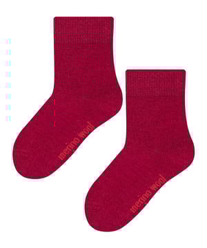 Para los niños a los que les gustan los calcetines divertidos y coloridos, encontrarás el par perfecto para su personalidad. Estos calcetines de lana merina para niños y niñas de Steven son un gran complemento para los pies de los más pequeños. Este par de calcetines hará que el niño sonría durante todo el día. Están fabricados con fibras de lana merina de la mejor calidad, que no sólo son supersuaves y muy cómodas, sino que están diseñadas para mantener los pies calientes gracias a sus propiedades térmicas naturales. Son ideales para que los niños sufran menos irritaciones y estén más cómodos. Estos calcetines vienen en 12 colores diferentes que incluyen: Negro, Azul Marino, Rosa, Rojo, Azul, Crema, Amarillo, Gris Oscuro, Beige, Rosa Caliente, Gris Claro y Borgoña. Se pueden llevar con o sin zapatos, no importa lo que elijas, ¡tus hijos se verán y sentirán genial con estos calcetines! Hay un montón de estilos para niños y niñas y están disponibles en 3 tamaños: 3-6 años, 6-8 años y 9-11 años, por lo que no sólo hay un montón de opciones para los patrones, hay opciones de tamaño también. Estos calcetines están hechos de: 72,5% Lana Merino, 23% Poliamida, 4% Elastano, 0,5% Polipropileno, vienen en 12 colores diferentes y están disponibles en 2 Tallas: 3-6 años, 6-8 años y 9-11 años. Se pueden lavar a máquina.