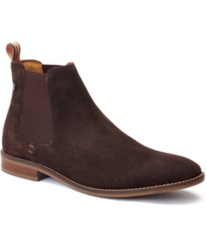 Sid is een moderne penny loafer van Base London. Met zijn gewassen leren bovenwerk en eigentijdse sleezool geeft Sid je het zelfvertrouwen dat je nodig hebt om je outfit te verbeteren en je te onderscheiden van de massa.
