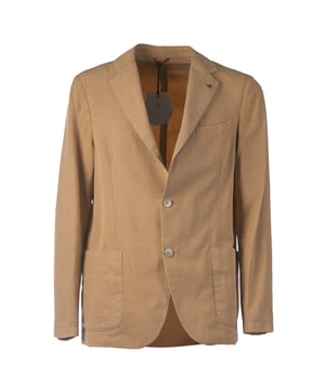 Color: Beige 240 Mangas: Larga Escote: Escote en V Detalles: Bolsillos laterales Largo: Normal Corte: Slim Cierre: Botones