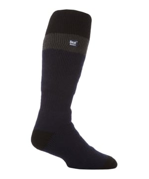Auch an den kältesten Tagen müssen die Füße warm sein, also ziehen Sie ein Paar Heat Holders Ski Socks an, die ultimative Thermosocke. Die extralangen, dick gepolsterten Socken sind ideal für Skifahrer und alle Winteraktivitäten. Sie polstern Unterschenkel und Fuß und halten sie gleichzeitig herrlich warm. Sie sind dick, klobig und mit einer massiven Tog-Einstufung von 2,34 mehr als 7x wärmer als eine einfache Baumwollsocke (0,33 Tog)! Das liegt daran, dass sie aus einem speziell entwickelten Thermogarn hergestellt wurden, das eine leistungsstarke Isolierung gegen die Kälte bietet - zusammen mit einer hervorragenden Feuchtigkeitsableitung. Darüber hinaus erzeugen die Heat Holders Loops eine einzigartige Polsterung, die noch mehr warme Luft einschließt und Ihre Füße den ganzen Tag über komfortabel und komfortabel hält. Diese extremen Socken verfügen über ein fachmännisches Bürstverfahren, wodurch die Innenseite nicht nur sensationell weich ist, sondern auch dazu beiträgt, die Menge an warmer Luft zu maximieren, die in der Nähe der Haut gehalten wird, wodurch Ihre Füße wärmer und länger bleiben!
