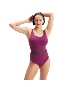 Dames Speedo Shaping LuniaGlow badpak in paars.- Verstelbare bandjes.- Body shaping over het hele lichaam.- Ultra chloorbestendig - LYCRA® XTRA LIFE™ gaat twee keer zo lang mee als standaard badkledingstoffen.- Mesh details flatteren je figuur en V Sha[e bandjes bieden geweldige ondersteuning.- Medium buste ondersteuning - vormgevende stof en verborgen buste plank voering om te zorgen voor een geweldige pasvorm.- Shape Comprex is gedeeltelijk gemaakt van gerecycled afval. Het Nylon garen in de stof is gemaakt van 100% pre-consumer afval zoals afvalstof uit fabrieken.- 800340415355Let op: retourzendingen worden alleen geaccepteerd als het hygiënelabel nog aan het product bevestigd is.