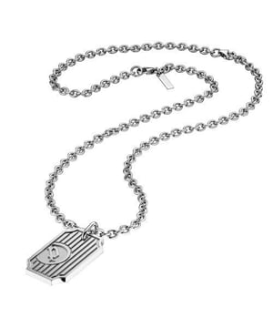 POLICE: "CRUISER" Pendant  When the POLICE brand was launched in Italy in 1983, it was one of the very first companies to turn sunglasses into a fashion statement. Throughout the 1980’s, these stylish and sophisticated sunglasses became famous worldwide. As the company grew, it quickly expanded its iconic eyewear brand into a popular range of fragrances, clothing and watches. POLICE Watches were launched in 2003 and quickly became a major component of the overall POLICE brand personality.

POLICE Mens PL-12087JS-02 TopGear Fashion WatchThe POLICE brand appeals to people with a strong sense of their own individuality. Part of the popularity of POLICE watches has always been the fantastic selection of styles that are available. Each POLICE watch makes a big statement. It doesn’t matter if you’re looking for urban on-the-go sophistication or gritty street punk. No matter what you’re looking for, it is very likely there is a POLICE watch that will appeal to you own personal aesthetic.

For many years, familiar faces like Bruce Willis, George Clooney, David Beckham and Antonio Banderas have all been associated with the POLICE brand. These stars helped to put POLICE on the map. The company always knew that these well-known celebrities were never the real stars however. Their customers were.

POLICE WatchesIn 2010 POLICE launched a revolutionary new marketing campaign designed to recognize the special qualities that make someone a POLICE customer. The company announced they were looking from a fresh new face to step into the shoes of the famous people who had represented POLICE before and that person would become the new face of the brand. This ‘Be Younique’ competition was wildly popular and after thousands of entries had been evaluated, an unknown young man named Andrea Garbolino from the Italian town of Settimo Torinese was selected to launch the 2010 international advertising campaign.

An all-new ‘Be Younique’ competition is underway right now and anyone who buys a POLICE watch within the next twelve months will receive exclusive discounts, as well as an opportunity to win amazing prizes that include flying a fighter jet in Russia, partying in Rio and scuba diving in the Maldives. There are 12 different prizes corresponding to 12 different time zones.